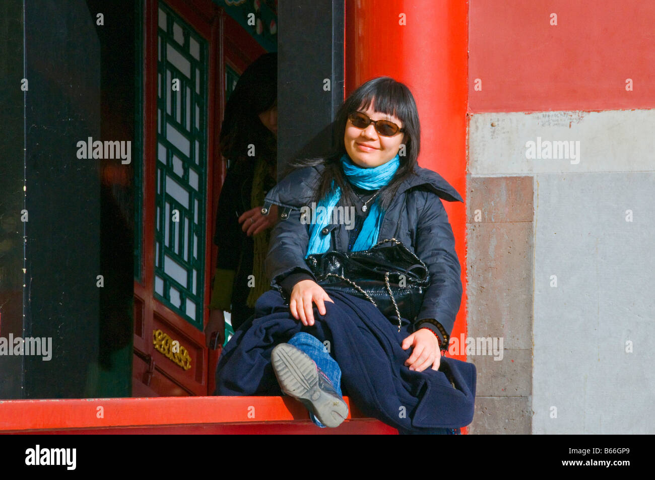 Junge trendige Chinesin Peking China Stockfoto