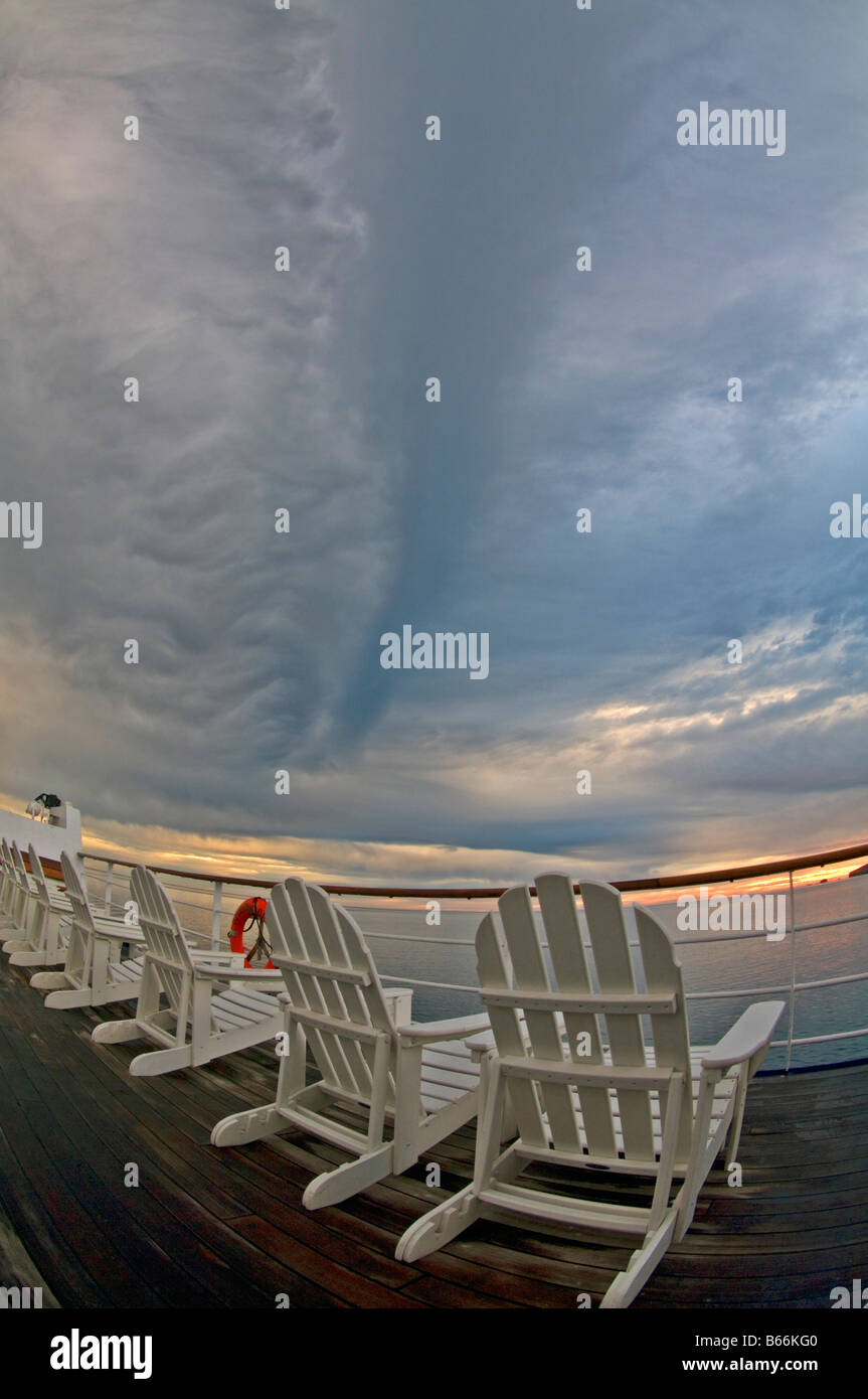 Stühle auf dem Kreuzfahrt Schiffsdeck, Sea of Cortez Stockfoto