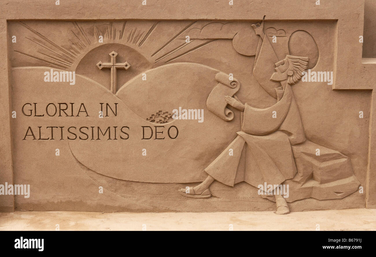 "Gloria in Altissimis Deo. (Ehre sei Gott in der Höhe) Teil der Geburt Szene Sand Skulptur. Stockfoto