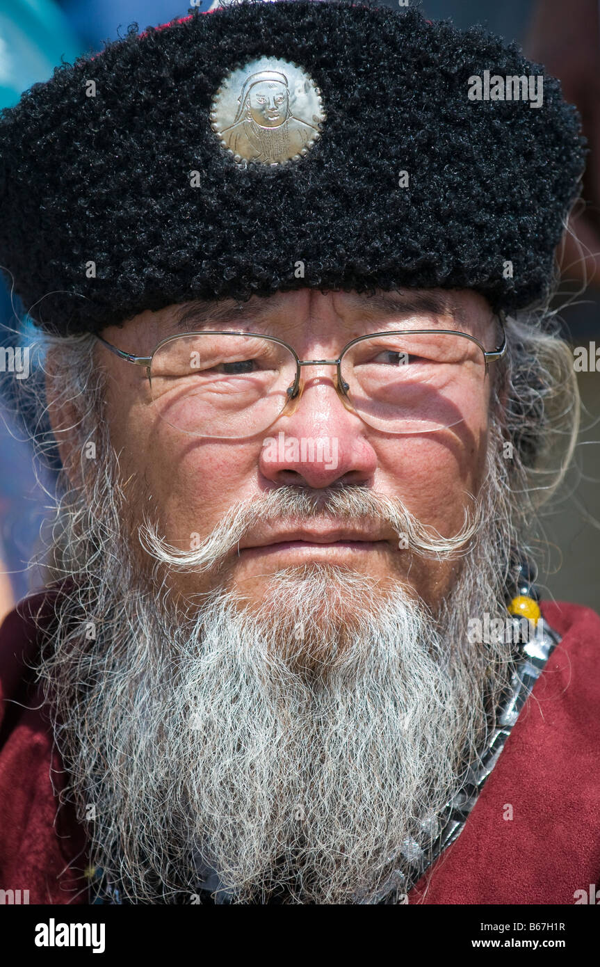 Traditionell gekleidete ethnischen besucht mongolische Sommer Naadam Festival Xiwuzhumuqinqi Innere Mongolei China Stockfoto