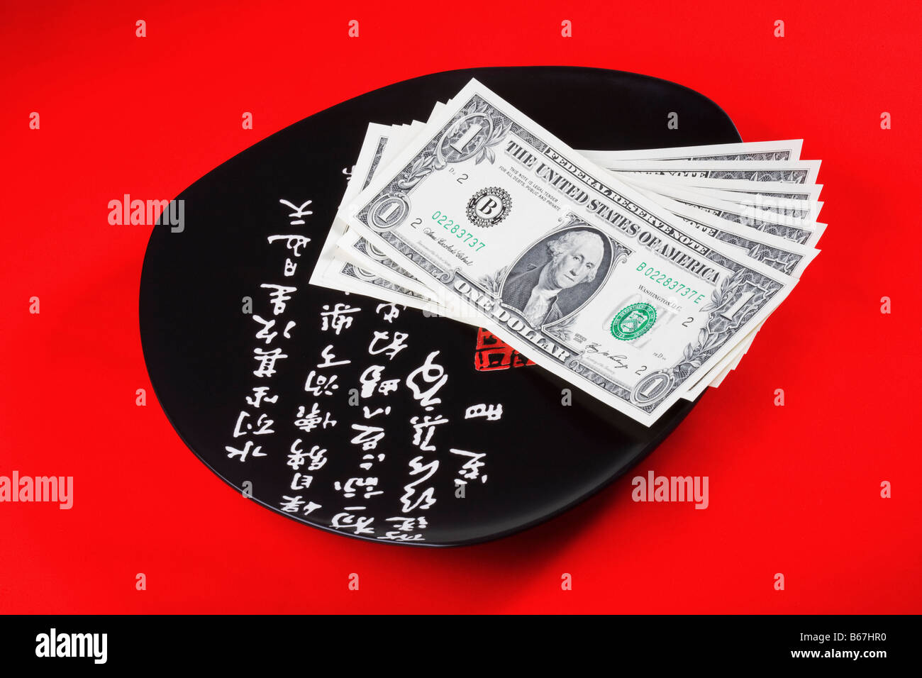 Nahaufnahme der US-Papier-Währung in einem Teller Stockfoto