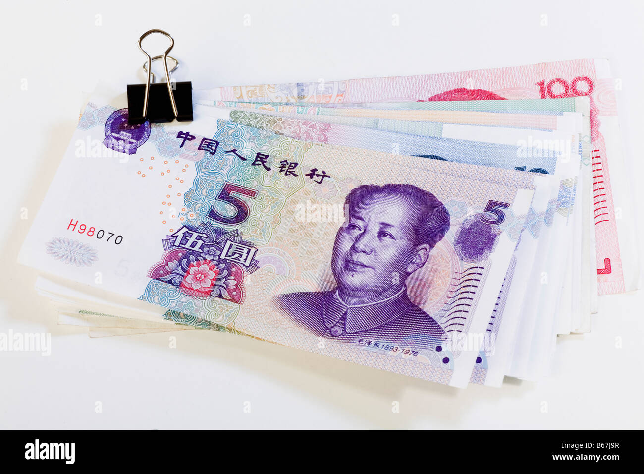 Chinesische Yuan Noten gebunden von Clip-binder Stockfoto