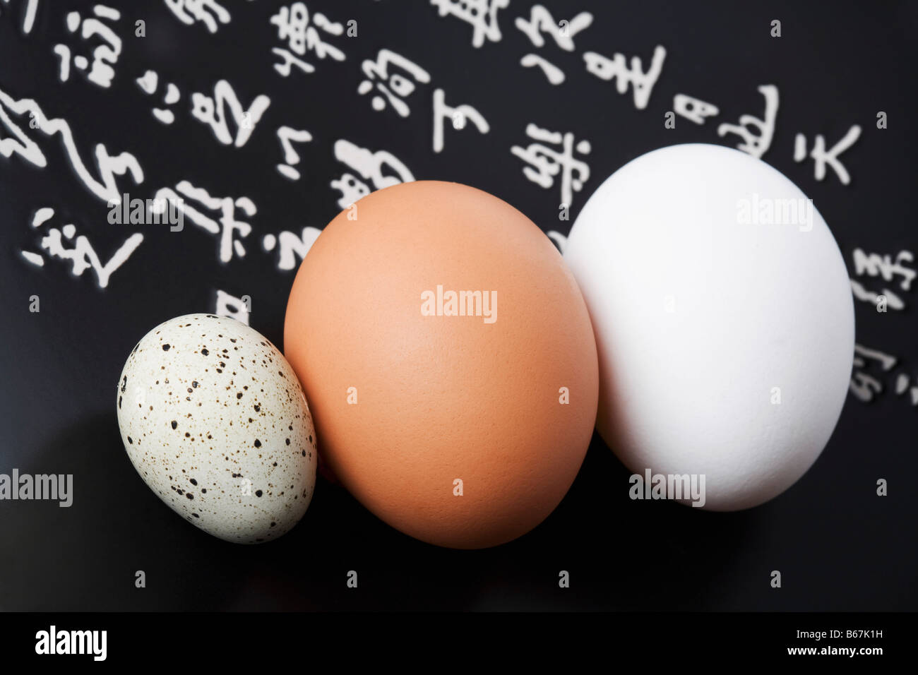 Close-up drei Eier in einem Teller Stockfoto