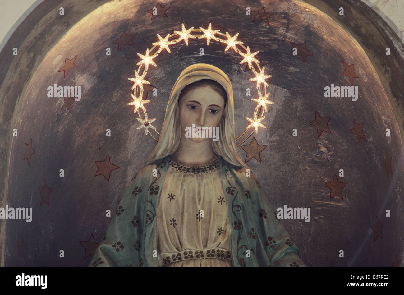 Jungfrau Maria mit Heiligenschein aus Sternen, Kirche, Proceno, Dorf, Toskana, Italien Stockfoto