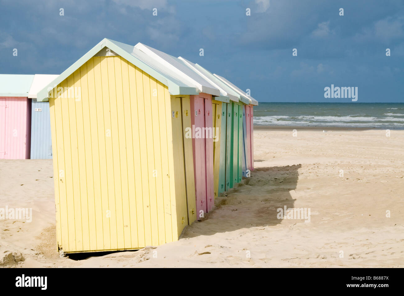 Bunte Strand Hütten, Berck, Pas-De-Calais, Frankreich Stockfoto