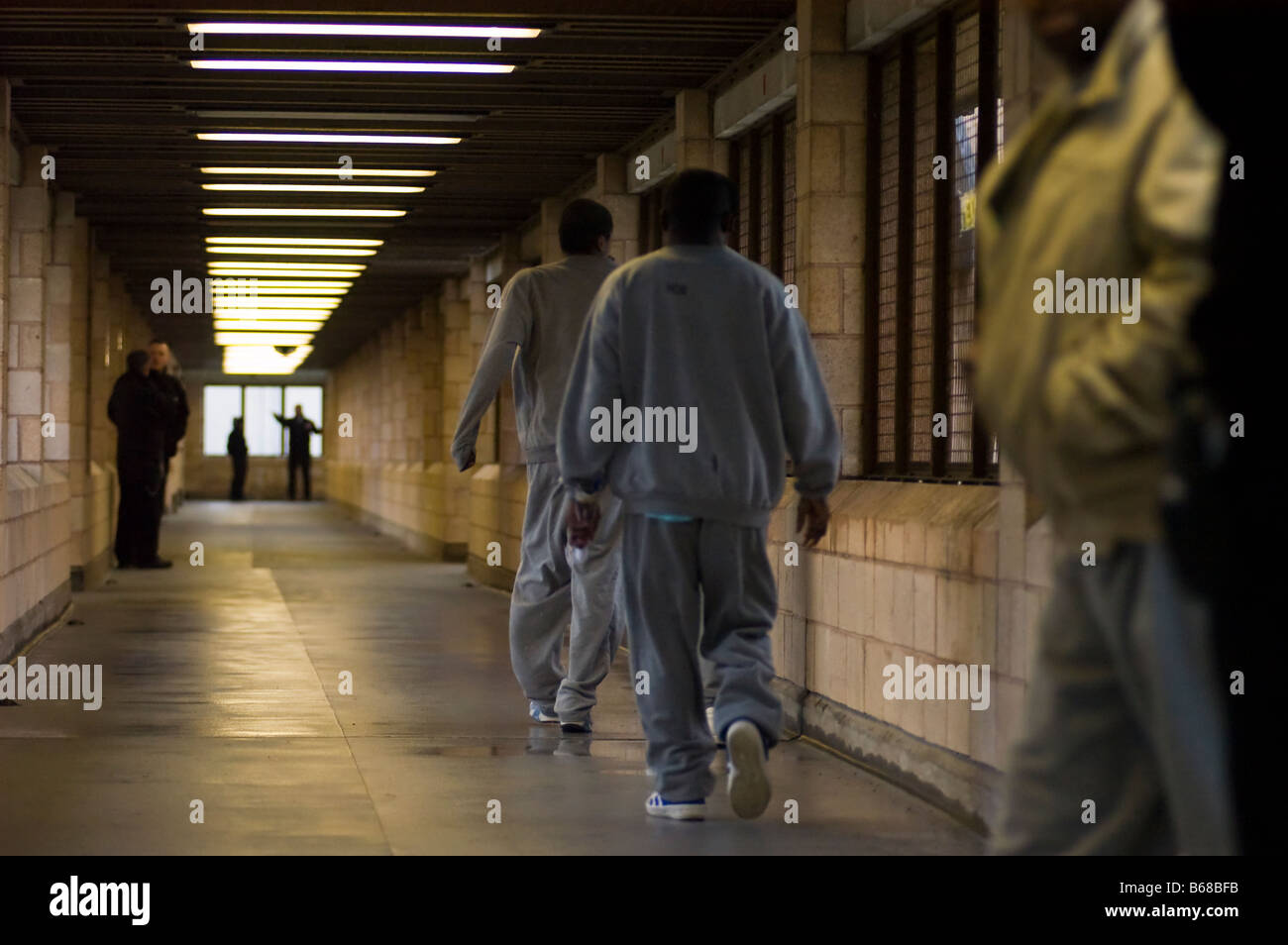Rückansicht des aus Fokus Gefangenen. Stockfoto
