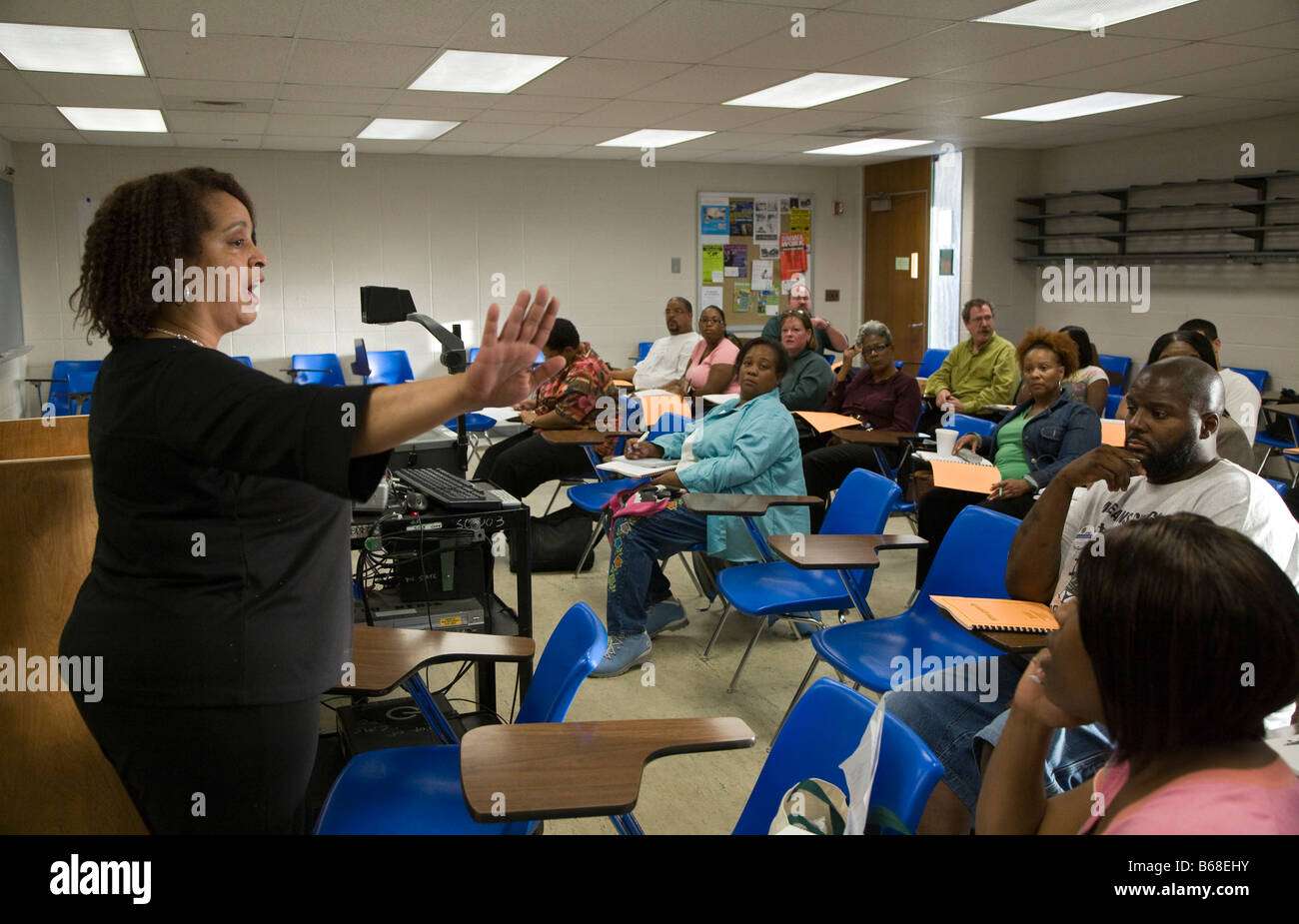 Detroit Michigan Gayle Hamilton lehrt eine ArbeiterInnenklasse Studien für Erwachsene Gewerkschaftsmitglieder an der Wayne State University Stockfoto