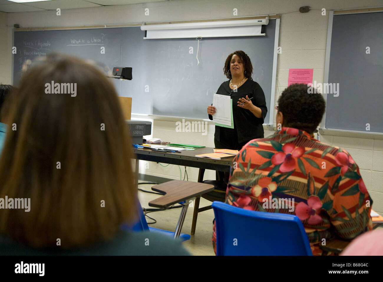 Detroit Michigan Gayle Hamilton lehrt eine ArbeiterInnenklasse Studien für Erwachsene Gewerkschaftsmitglieder an der Wayne State University Stockfoto