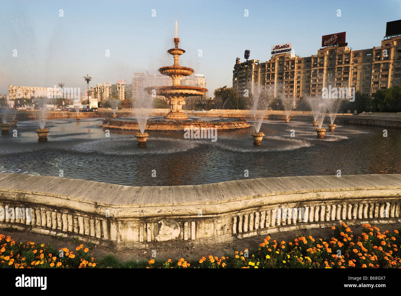 Brunnen in Piata Unirii Bukarest Rumänien Stockfoto