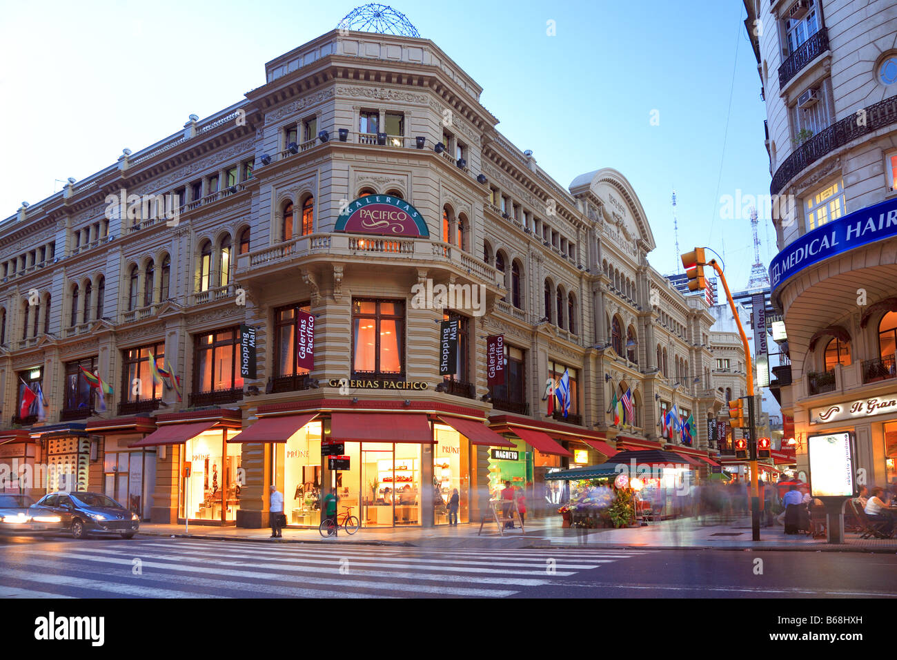 Florida Fußgängerzone und "Galerias Pacifico" shopping Mall. Buenos Aires, Argentinien. Stockfoto