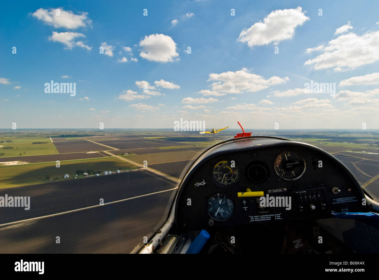 Im Inneren des Cockpits eines Segelflugzeugs Blanik L-23, Greater Houston Soaring Association, Wallis, Texas. Stockfoto