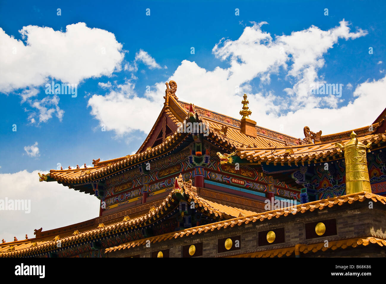 Niedrigen Winkel Ansicht eines Tempels, Da Zhao Tempel, Hohhot, Innere Mongolei, China Stockfoto