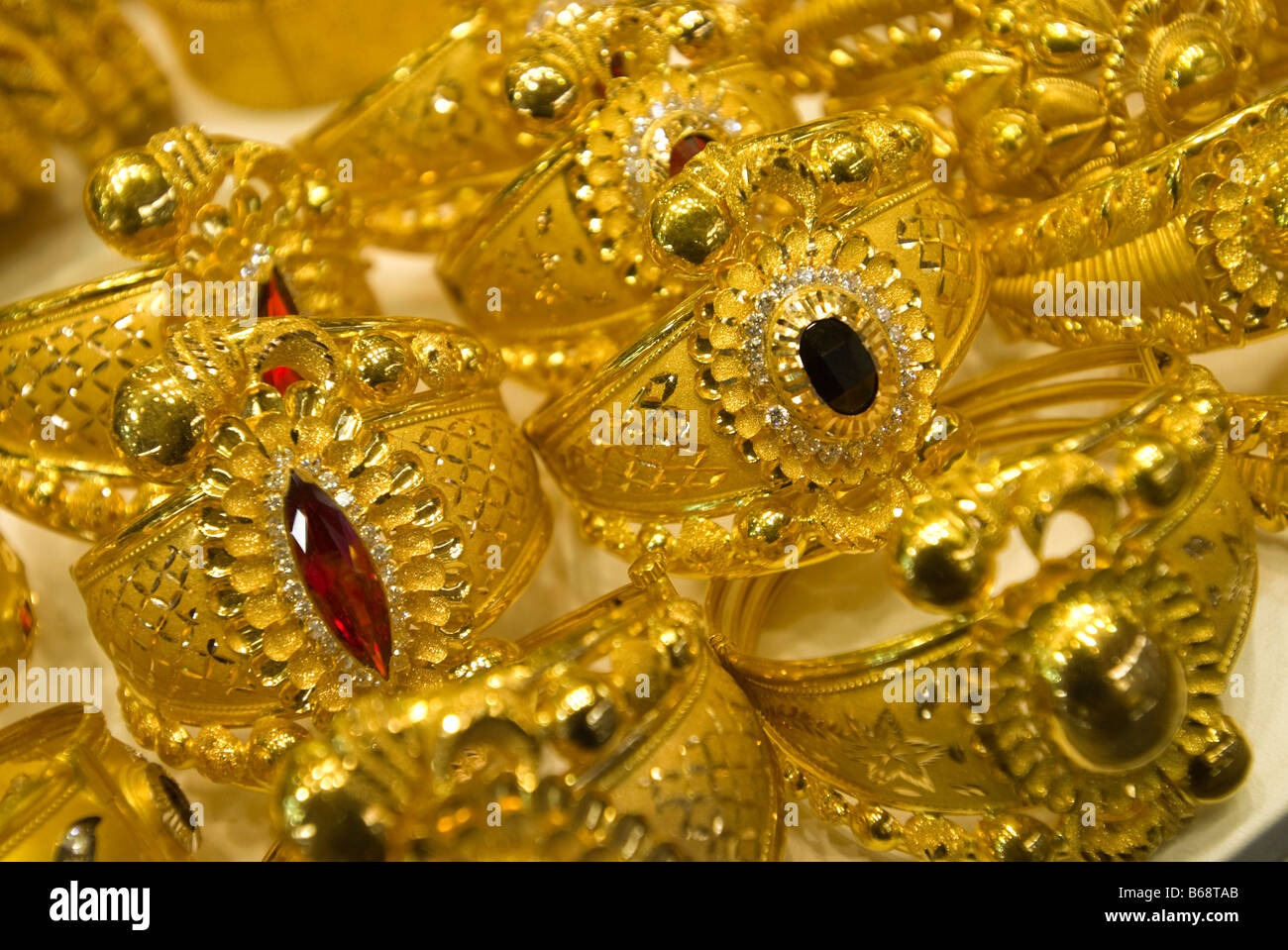 Jeweled Ringe Gold Souk, Dubai, Vereinigte Arabische Emirate Stockfoto