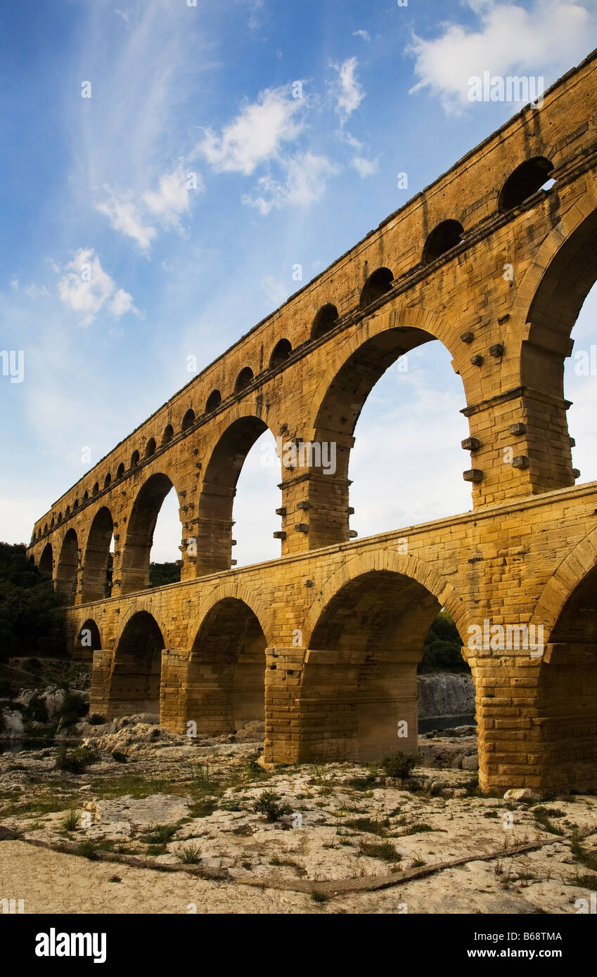 Der Roman Aquaduct, Pont de Gard aus 19 v. Chr., in der Nähe von Remoulins, Provence, Frankreich Stockfoto