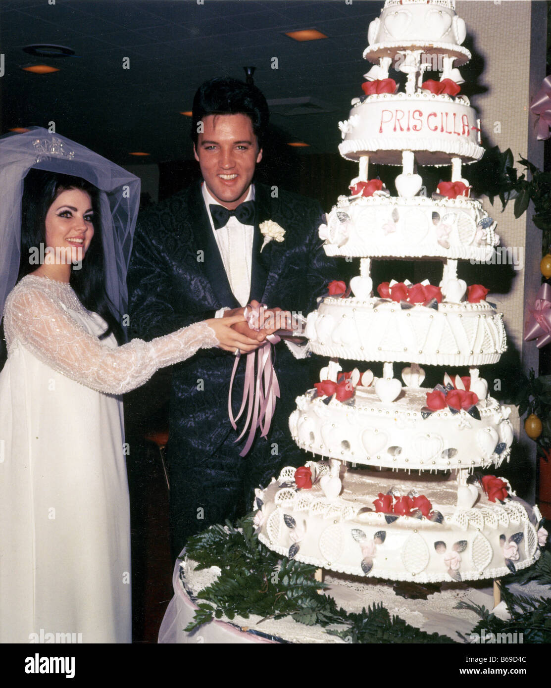 ELVIS PRESLEY heiratet Priscilla 1. Mai 1967 im Aladdin Hotel in Las Vegas  Stockfotografie - Alamy