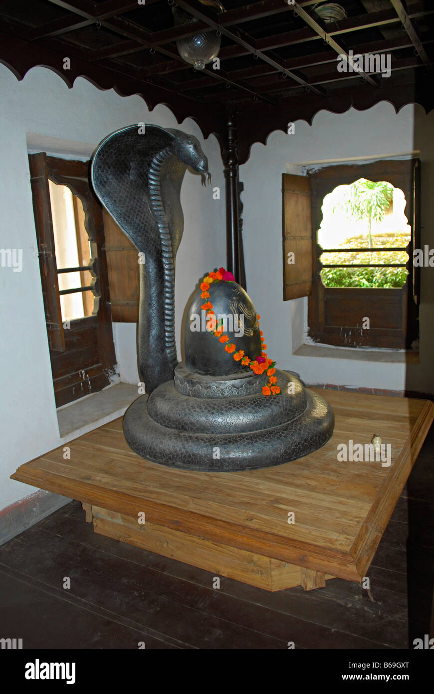 Shivalingam im Malhari-Tempel Stockfoto