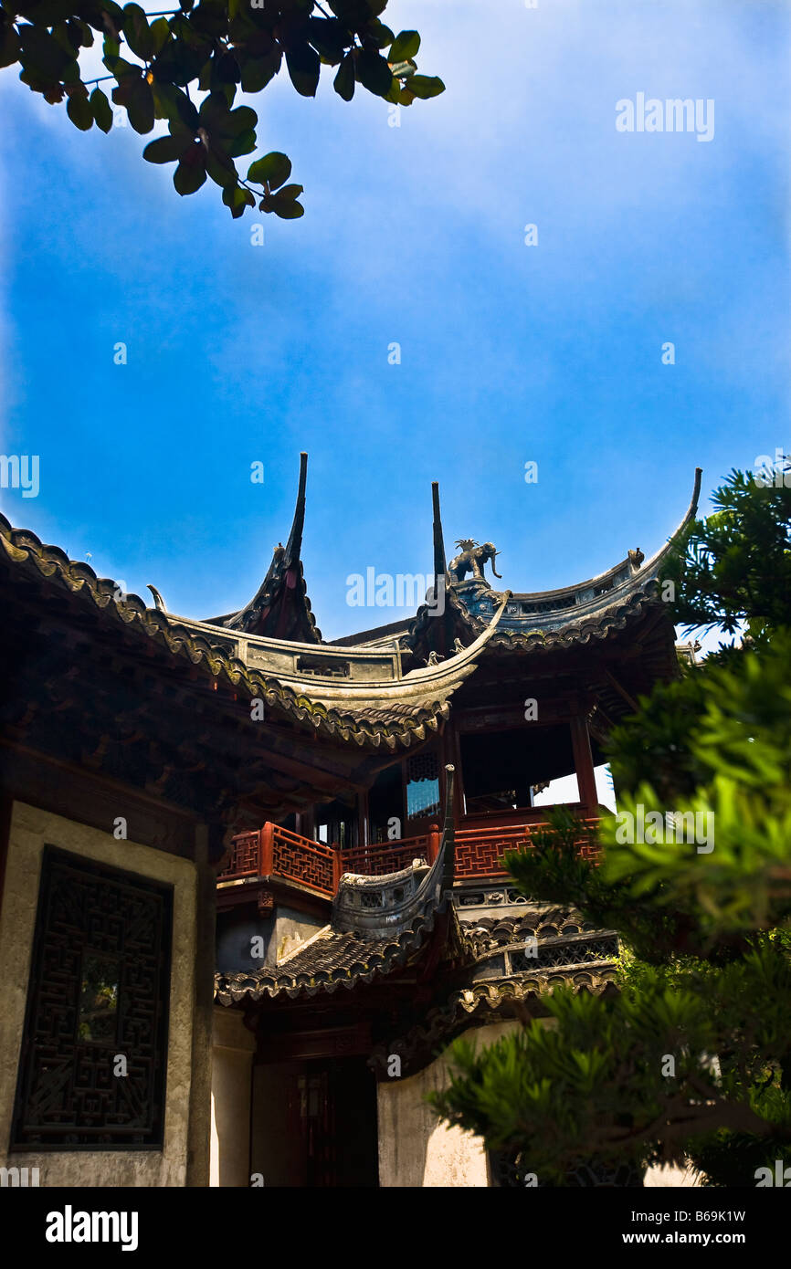 Niedrigen Winkel Blick auf ein Gebäude, Yu Yuan Garten, Shanghai, China Stockfoto