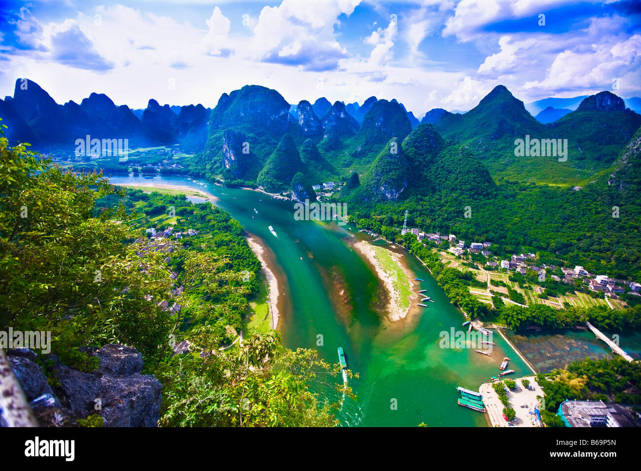 Luftaufnahme eines Flusses, Li-Fluss, XingPing, Yangshuo, Provinz Guangxi, China Stockfoto