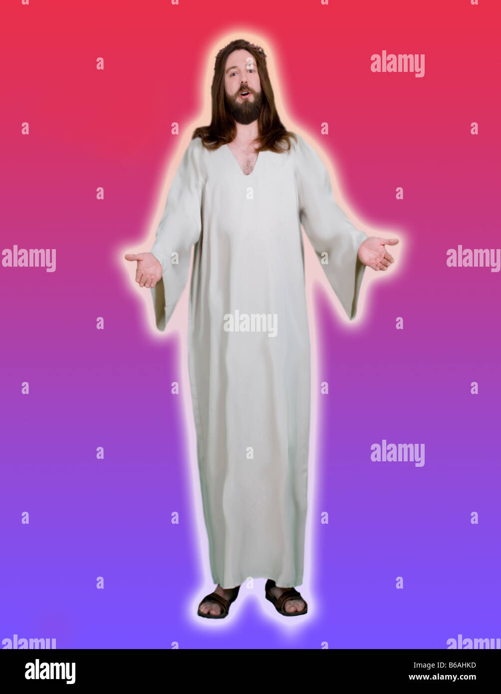 Jesus stehend mit rotem Hintergrund Stockfoto