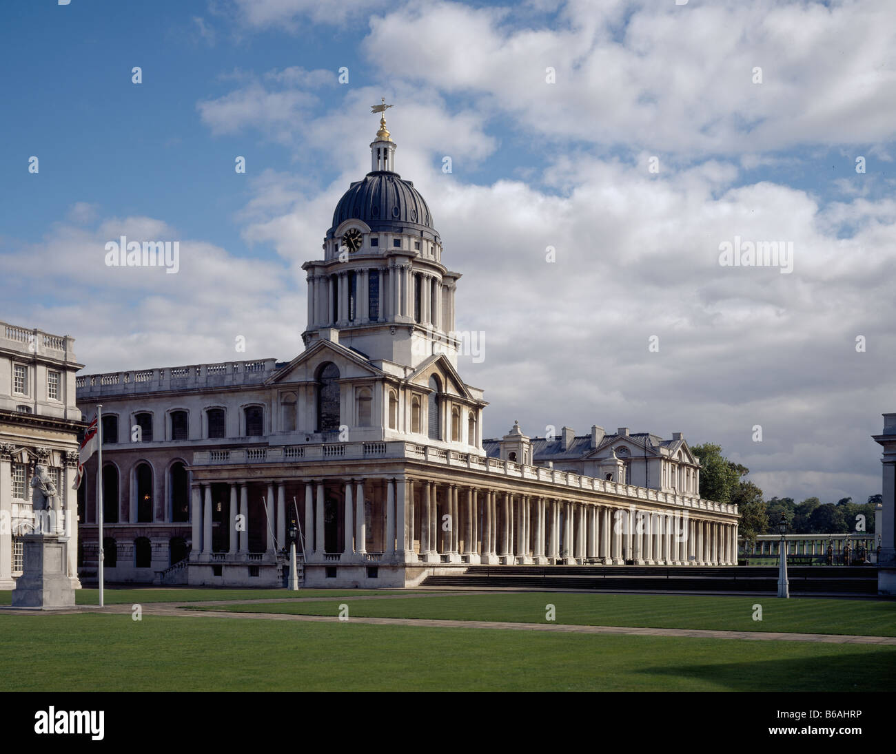 Royal Naval Hospital nun College Greenwich Kolonnade und Kuppel über der Kapelle Sir Christopher Wren 1696 Stockfoto