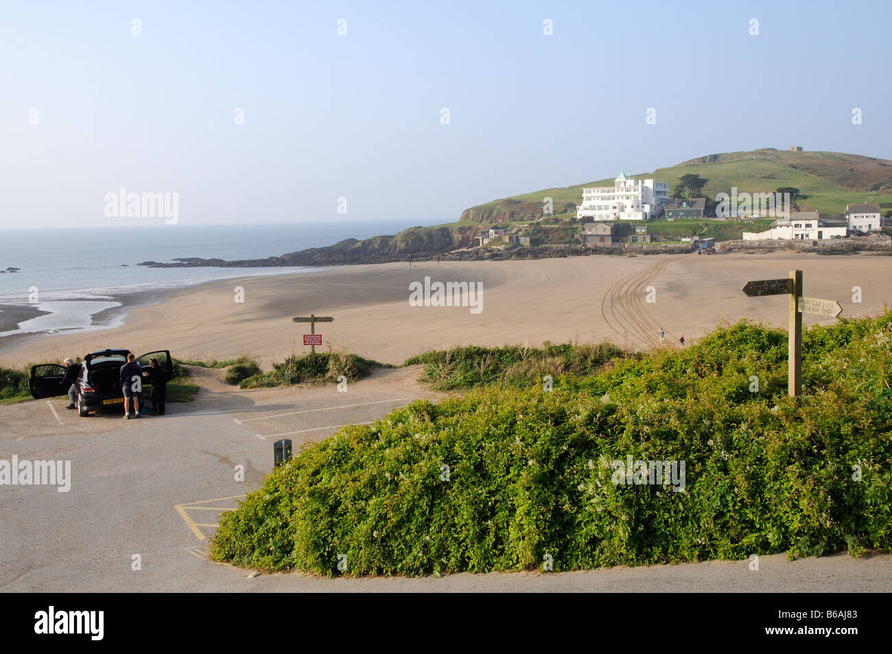 Burgh Island von Bigbury am Meer South Devon England UK bei Ebbe zu sehen, wenn es möglich ist, zu Fuß über den Strand Stockfoto