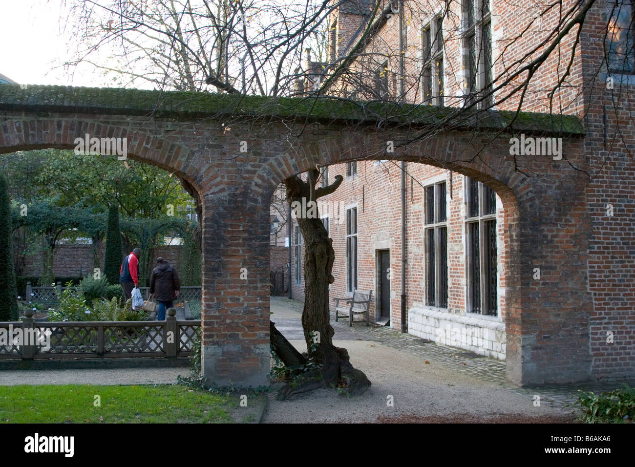Maison d'Erasmus Museum in dem Gebäude, wo der Schriftsteller Philosoph und Theologe Erasmus lebte und arbeitete während seiner Lebenszeit Stockfoto
