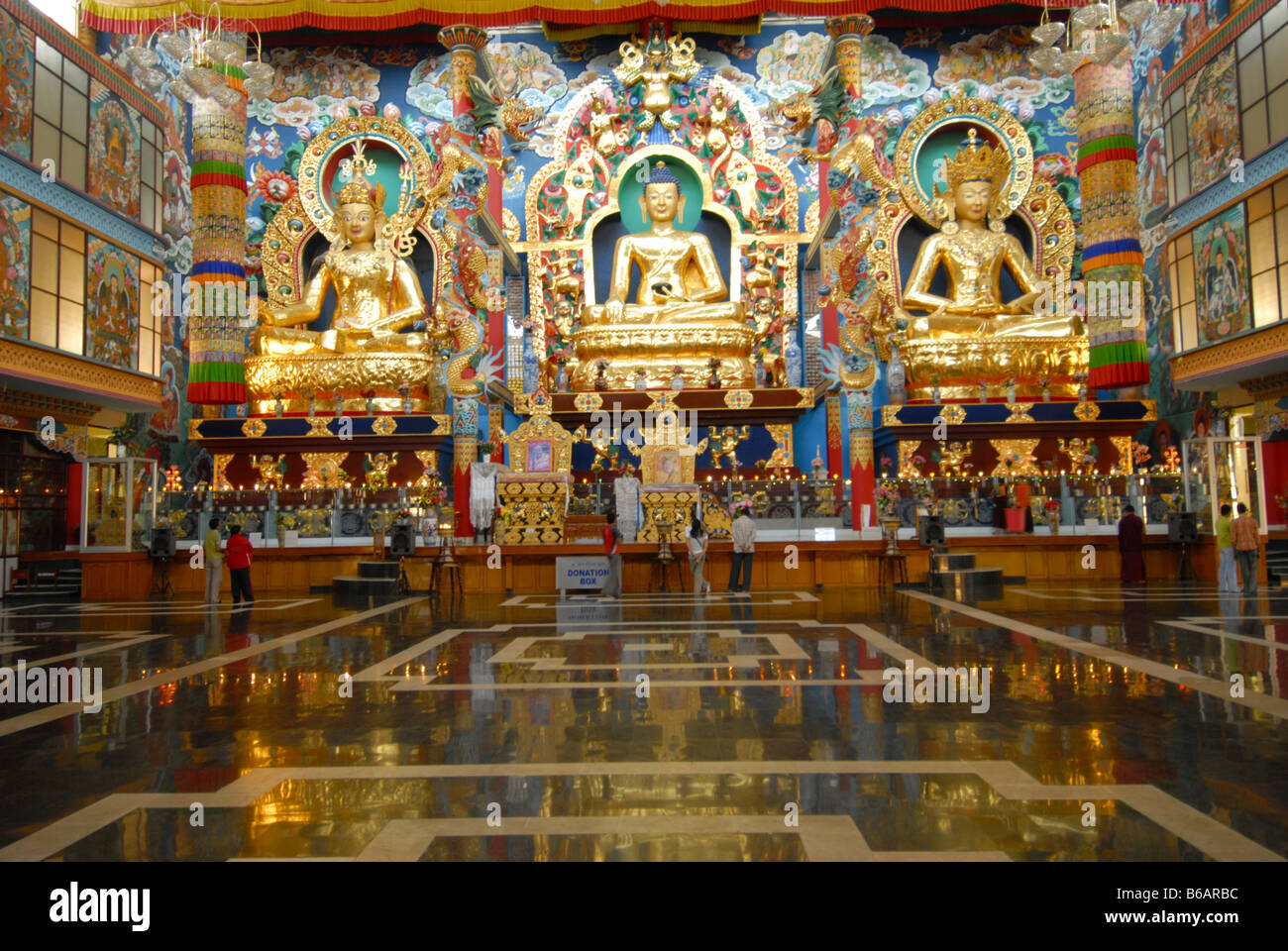 GOLDENEN BUDDHISTISCHEN TEMPEL IN BYLAKUPPE COORG KARNATAKA Stockfoto