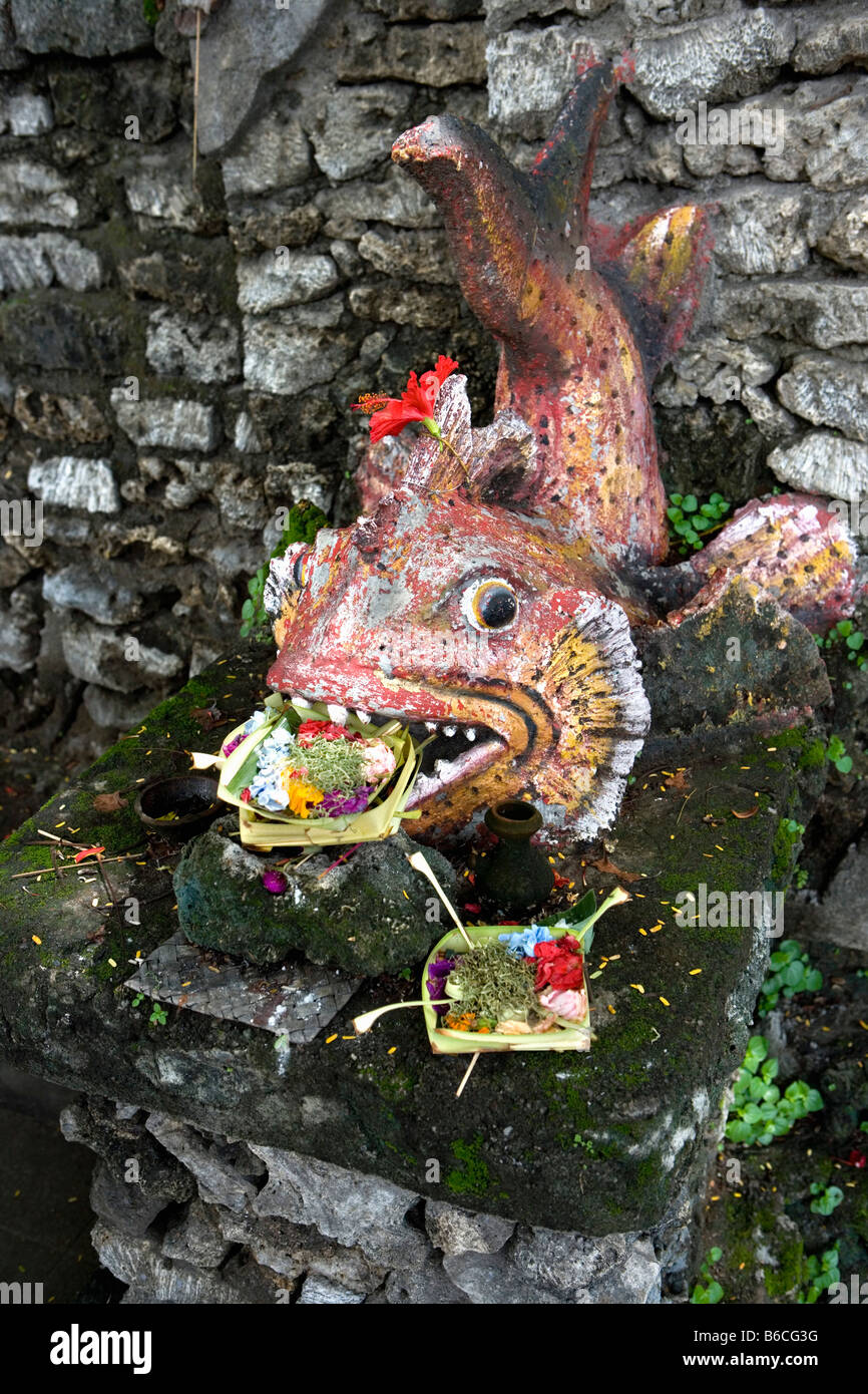 Indonesien, Sanur, Bali, Statue in Hindu-Tempel. Stockfoto