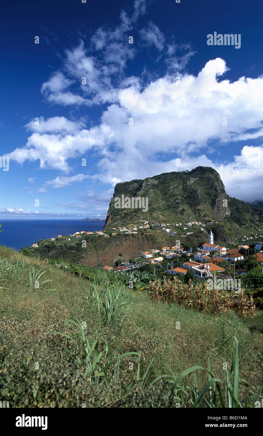 Häuser im Dorf, Penha De Aguia, Faial, Madeira, Portugal Stockfoto