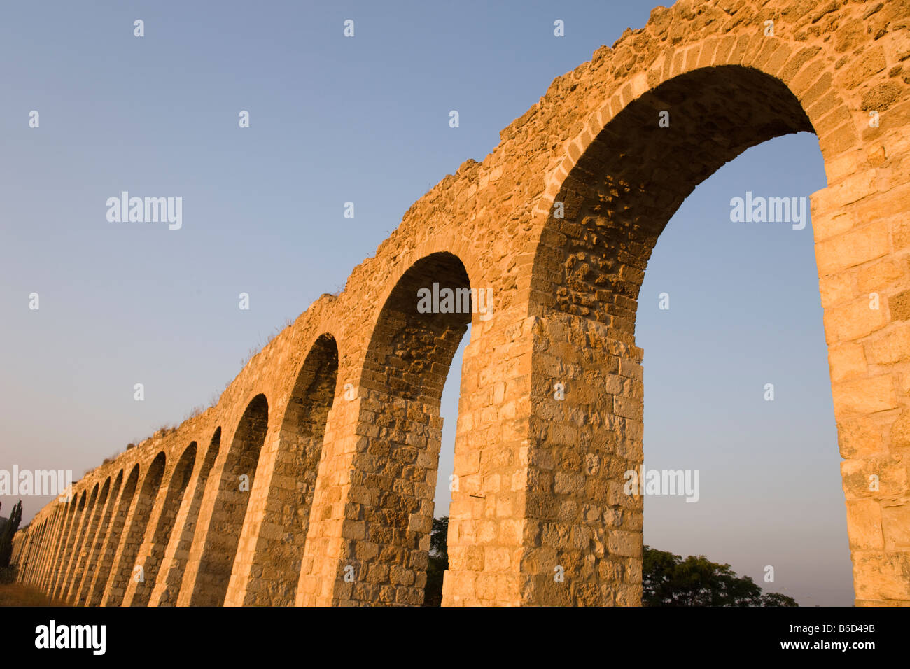 ALTEN OSMANISCHEN TÜRKISCH AQUADUCT LOHAMEI HAGETAOTT KIBBUZ ACCO ISRAEL Stockfoto