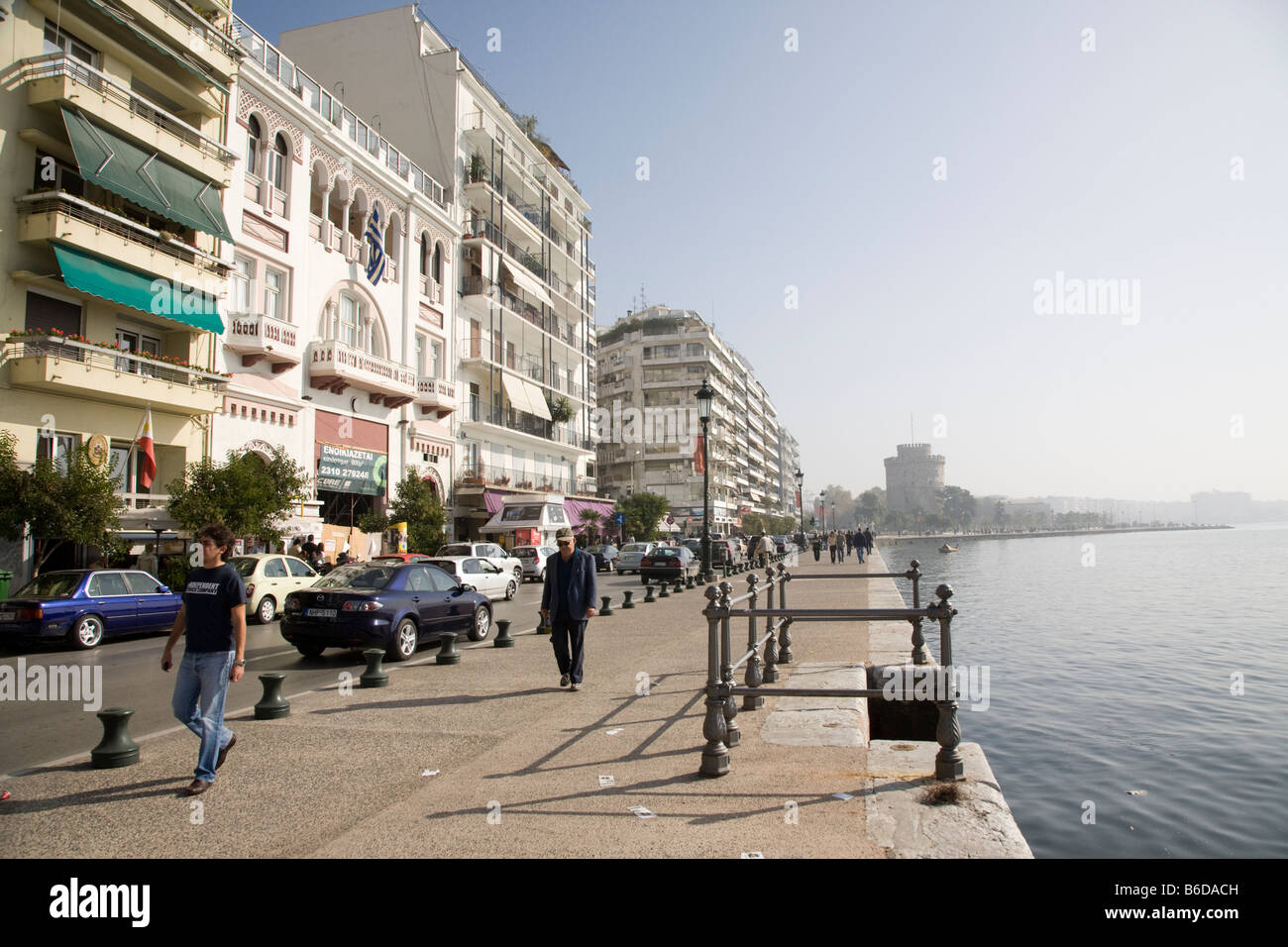Promenade am Wasser Thessaloniki Griechenland Stockfoto