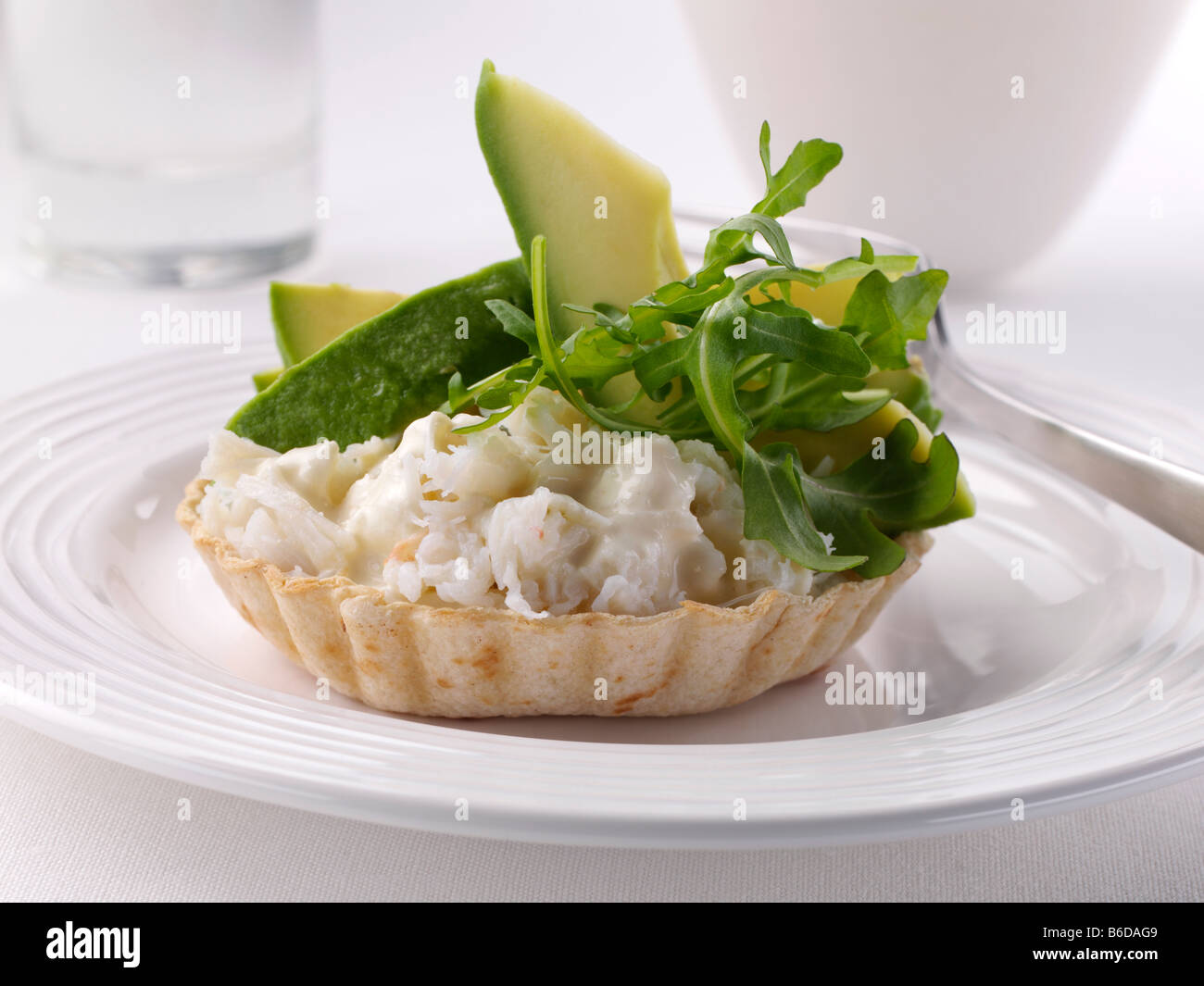 Krabben und Avocado-Törtchen Stockfoto