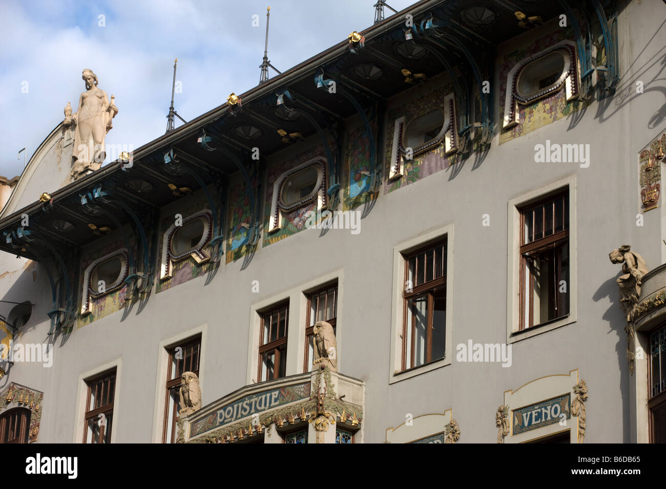 PRAHA KUNST NOUVEAU ZEICHEN VIOLA GEBÄUDE 7 NARODNI STRAßE ALTSTADT STARE MESTO PRAG TSCHECHISCHE REPUBLIK Stockfoto