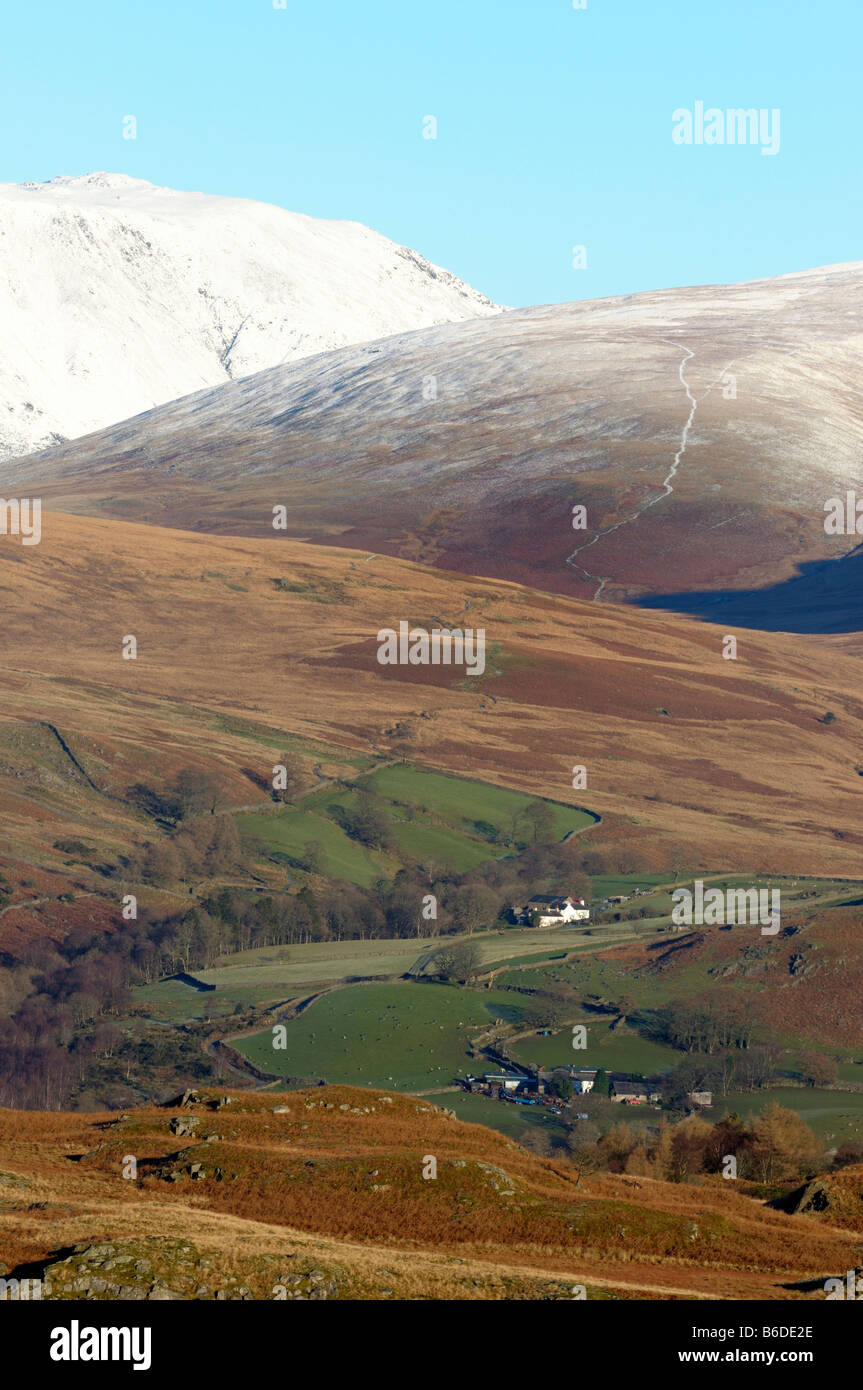 Ein Blick über Birker fiel auf Harter Fell, Eibe Bank und harte Knott Stockfoto