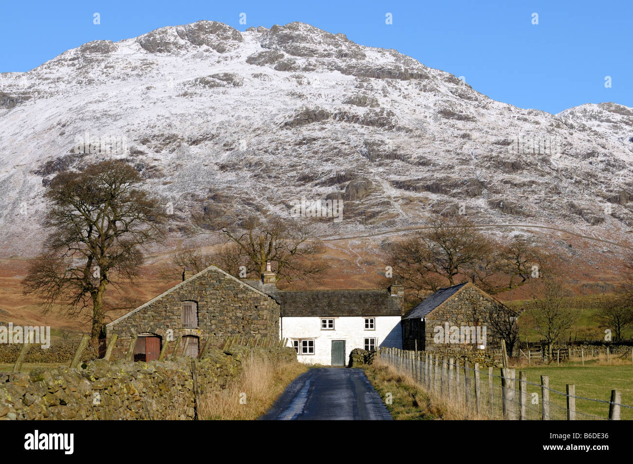 Dale Head mit Ulpha Fell im Hintergrund Stockfoto