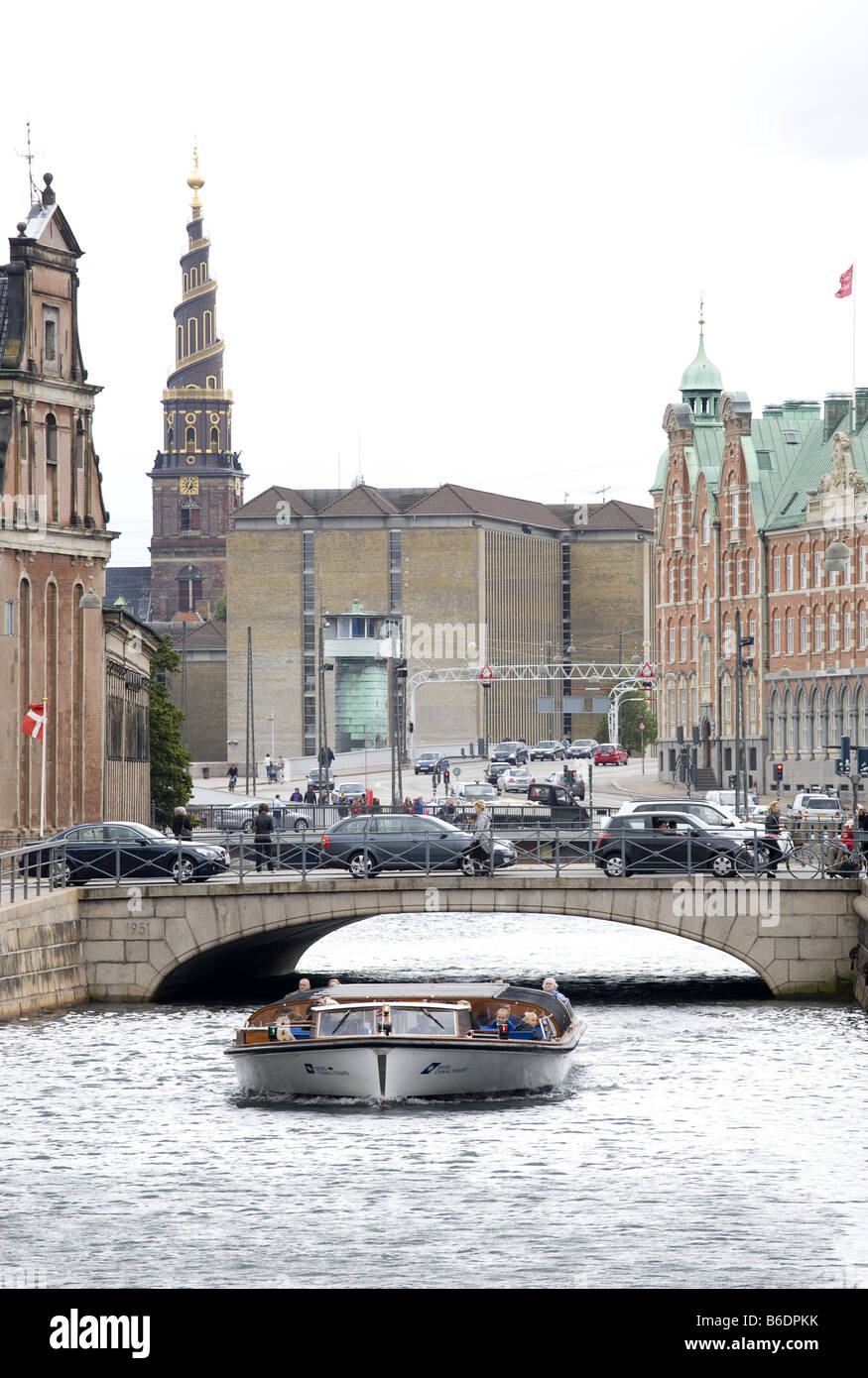 Kanal und Häuser in Kopenhagen Stockfoto