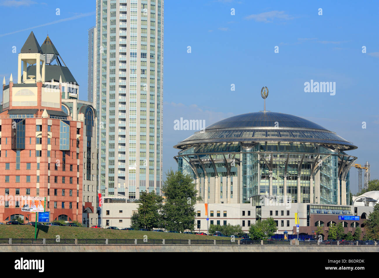 Moderne Architektur, hohe Gebäude mit Hausmusik, Blick von Moskwa, Moskau, Russland Stockfoto