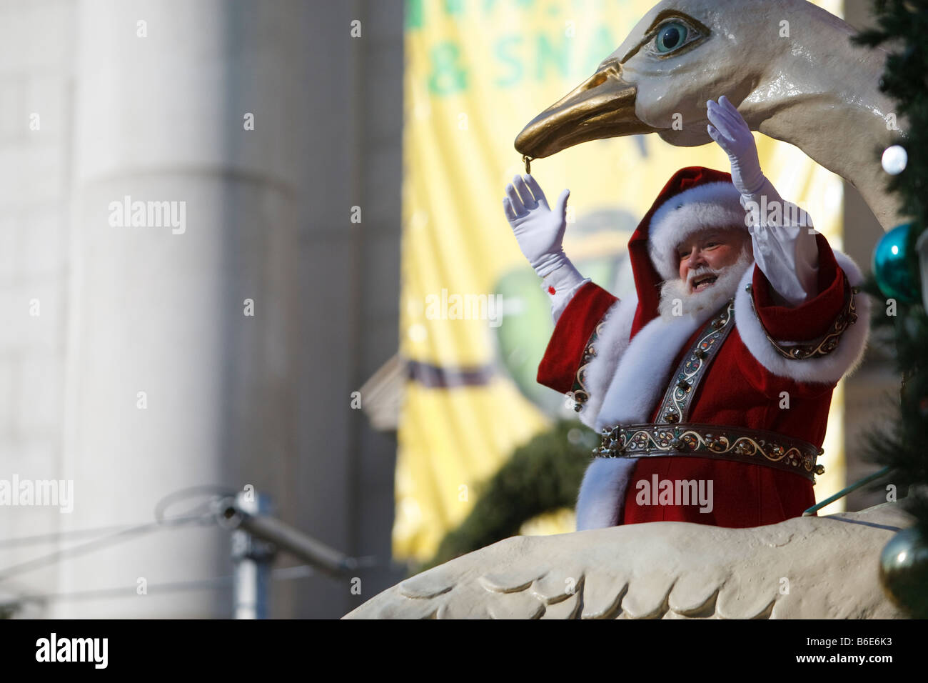 Santa Claus kommt in die Stadt. Stockfoto
