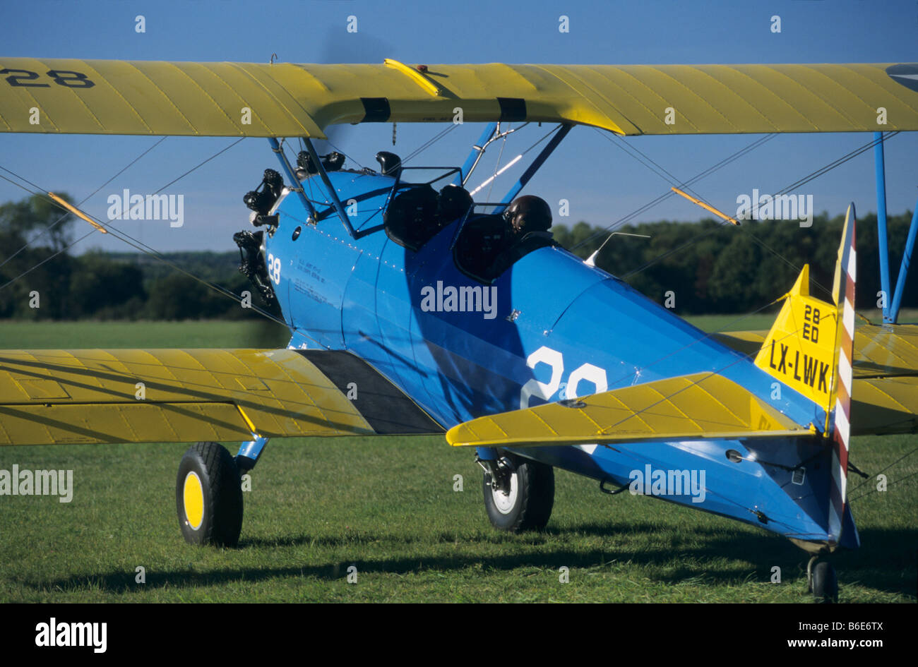 Alte amerikanische Trainer Doppeldecker Boeing PT-17 Kaydet / Stearman Modell 75 bis zur Abreise bereit Stockfoto