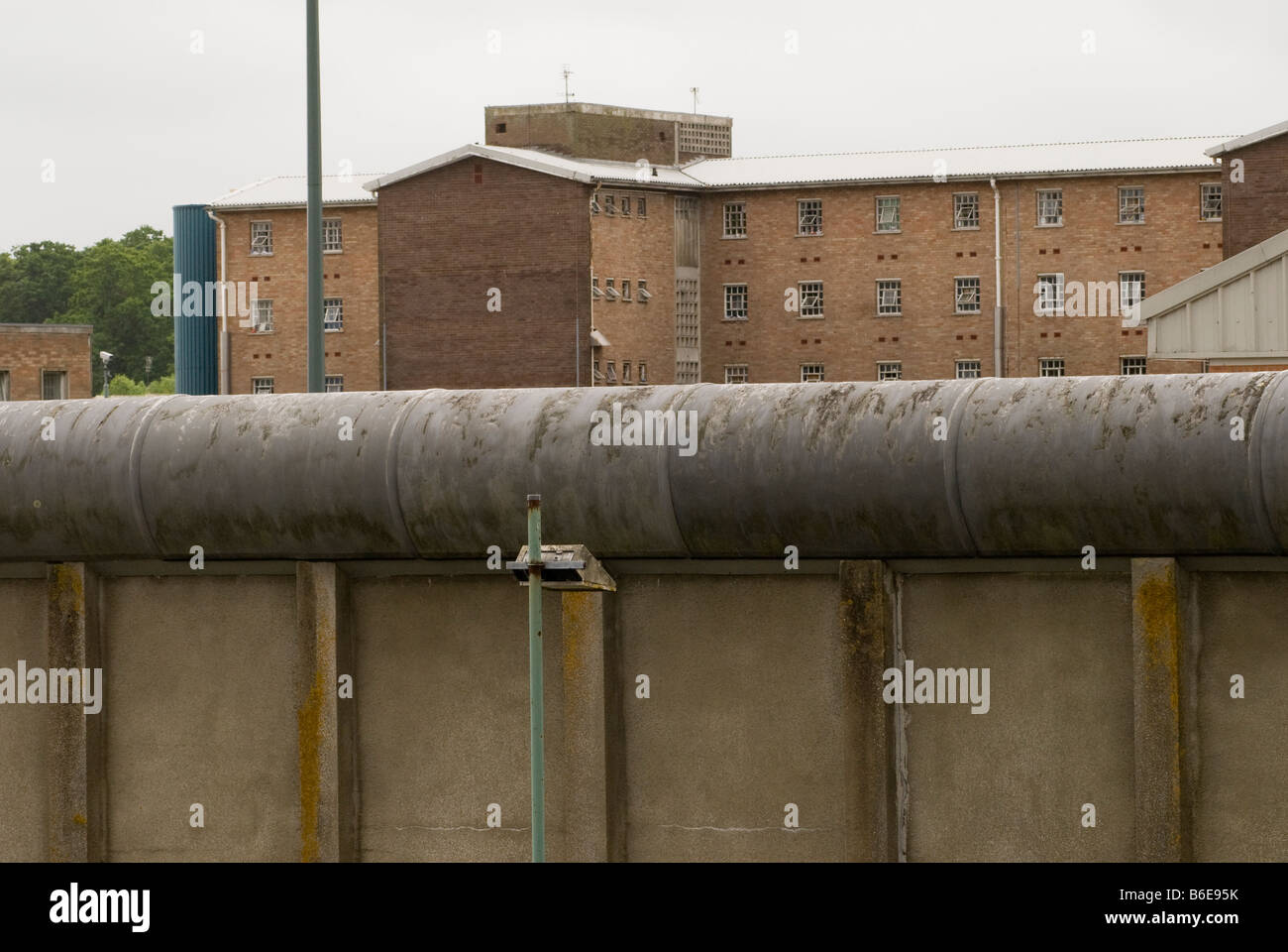 Gefängnismauer Stockfoto