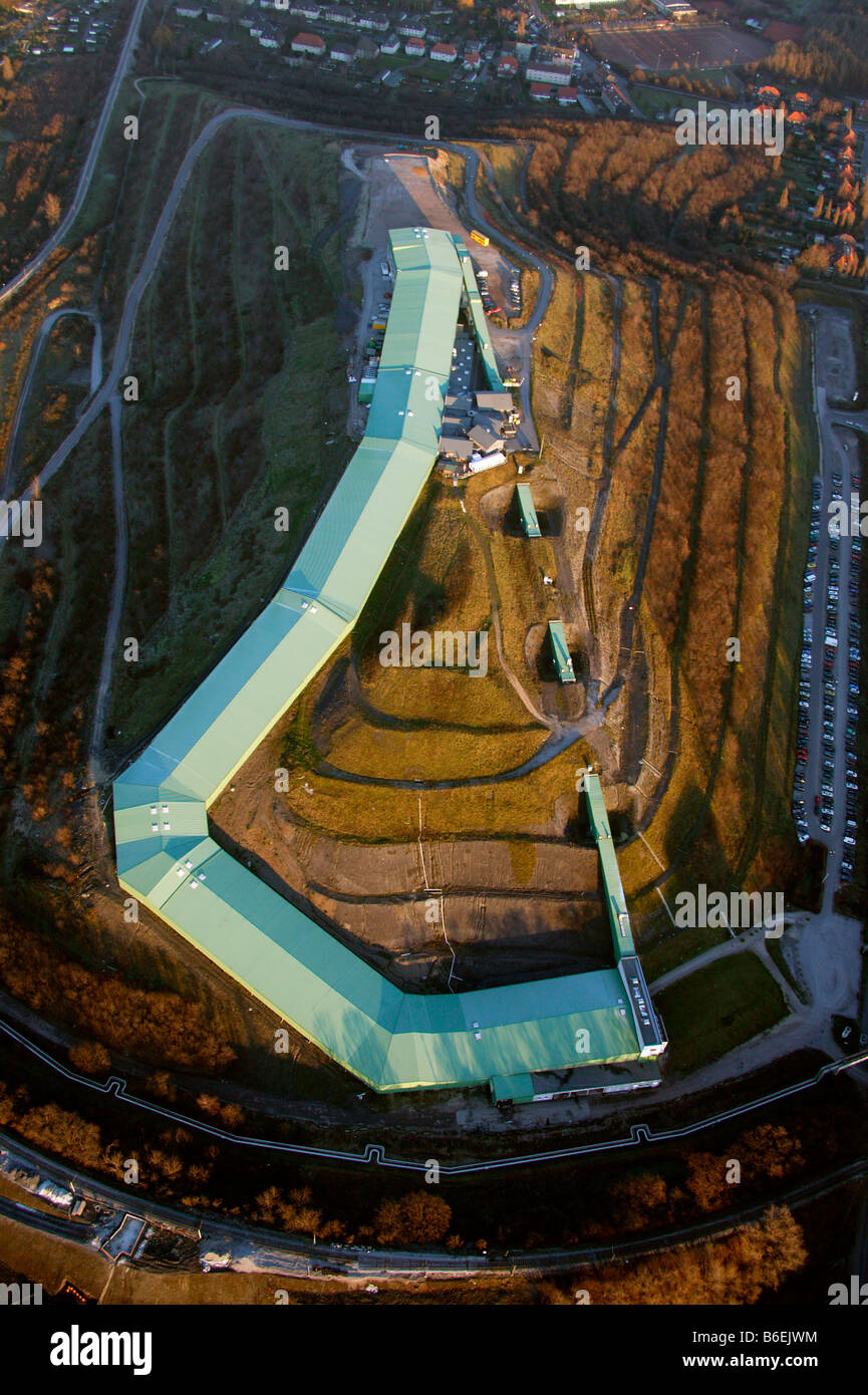 Luftaufnahme der Skihalle Alpin Center, Bottrop, Ruhrgebiet, Nordrhein-Westfalen, Deutschland, Europa Stockfoto