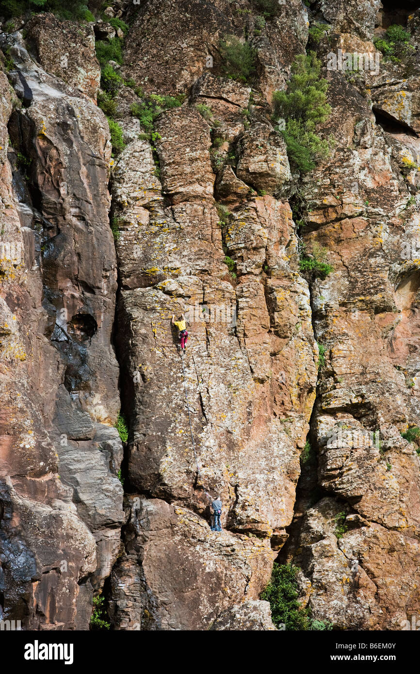 Spanien. Kanarischen Inseln. Insel La Gomera. In der Nähe von San Sebastian. Kletterer. Stockfoto