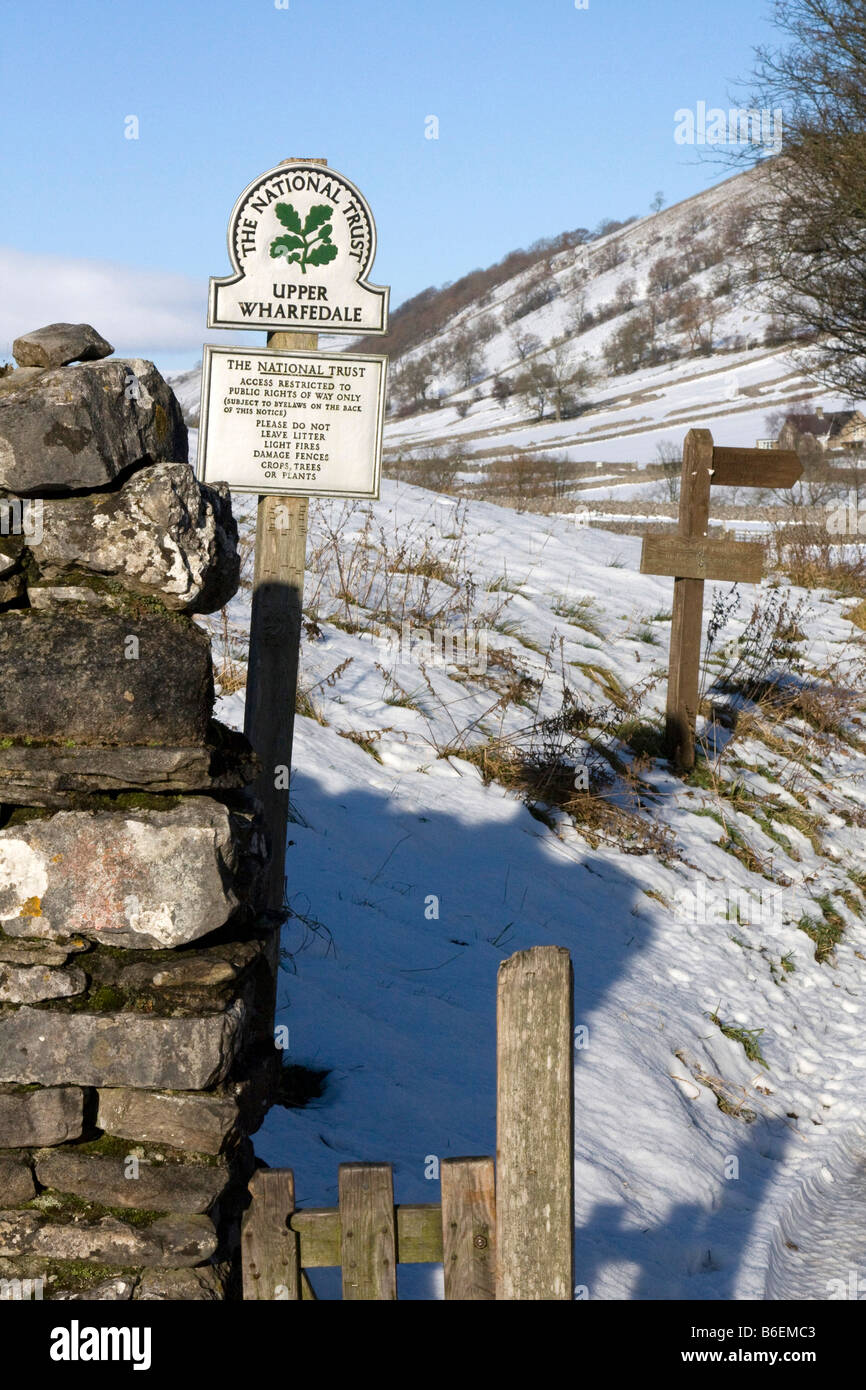 oberen Wharfedale Winter Schnee Yorkshire Dales National Park England uk gb Stockfoto