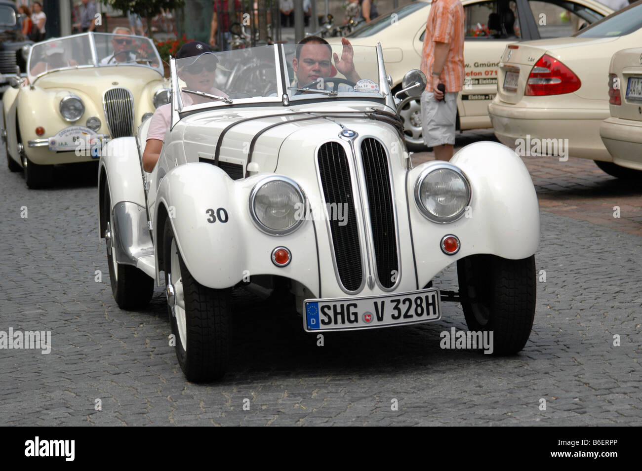 BMW 328, Oldtimer Rallye 2000 Kilometer durch Deutschland, Schwaebisch Gmuend, Baden-Württemberg, Deutschland, Europa Stockfoto