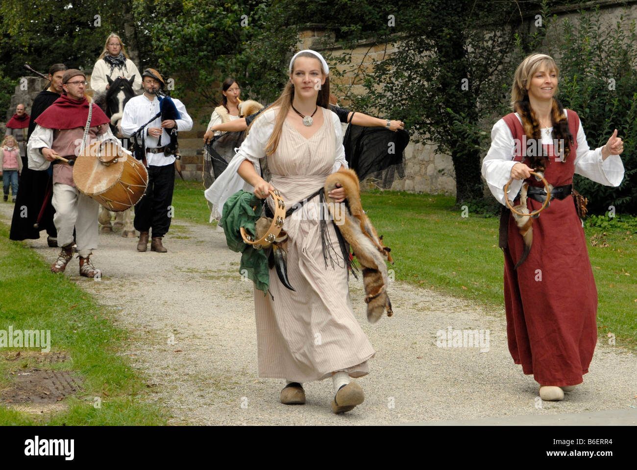 Die Spielleut G'hoersturz, Band, auf die historische Staufermarkt im Kloster Lorch, Lorch, Baden-Württemberg, Deutschland, Europa Stockfoto