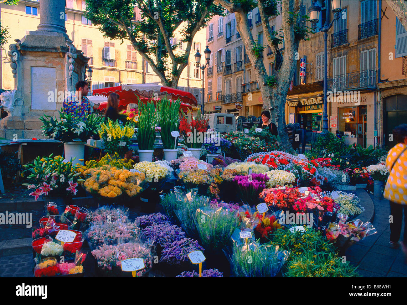 Blumenmarkt in Aix-En-Provence Stockfoto