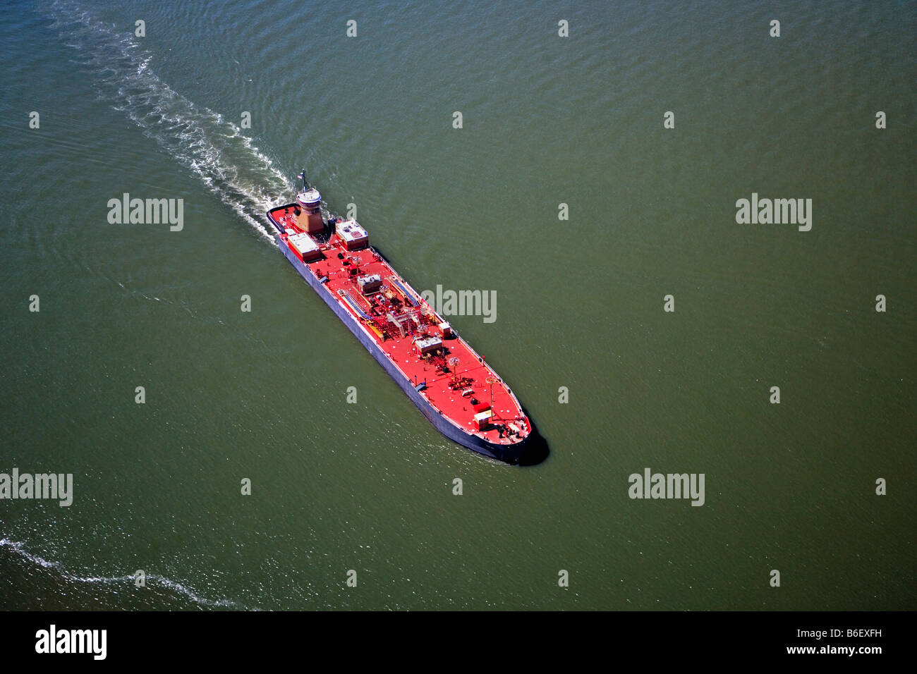 USA, New York, chemischer Tanker. Luft. Stockfoto