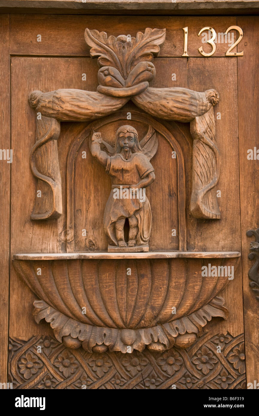 Geschnitzte Tür, Kolonialstadt San Miguel de Allende, Mexiko Stockfoto