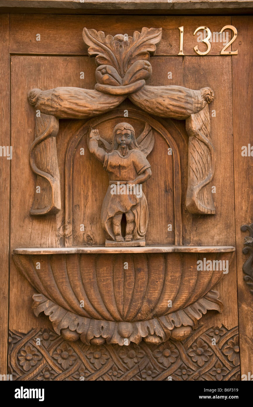 Geschnitzte Tür, Kolonialstadt San Miguel de Allende, Mexiko Stockfoto