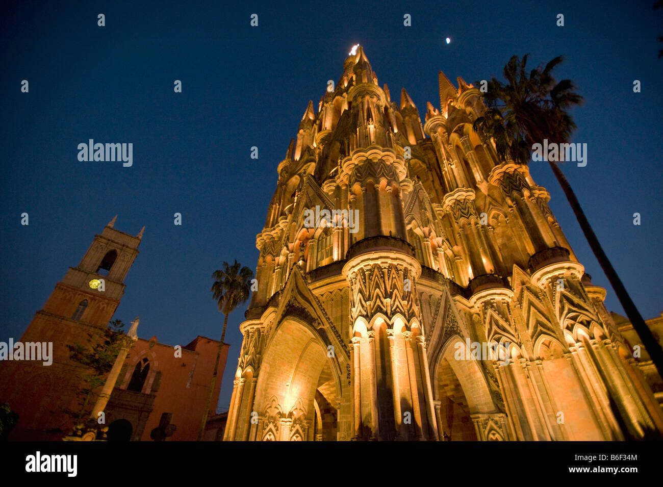 Parroquia Kathedrale, Abend, San Miguel de Allende, Mexiko Stockfoto